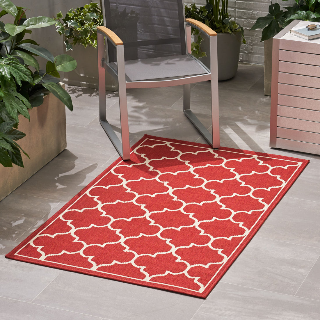 Elegant Trellis Pattern Outdoor Indoor Red Rug - Durable Weather Resistant Floor Mat for Patio, Deck, Porch