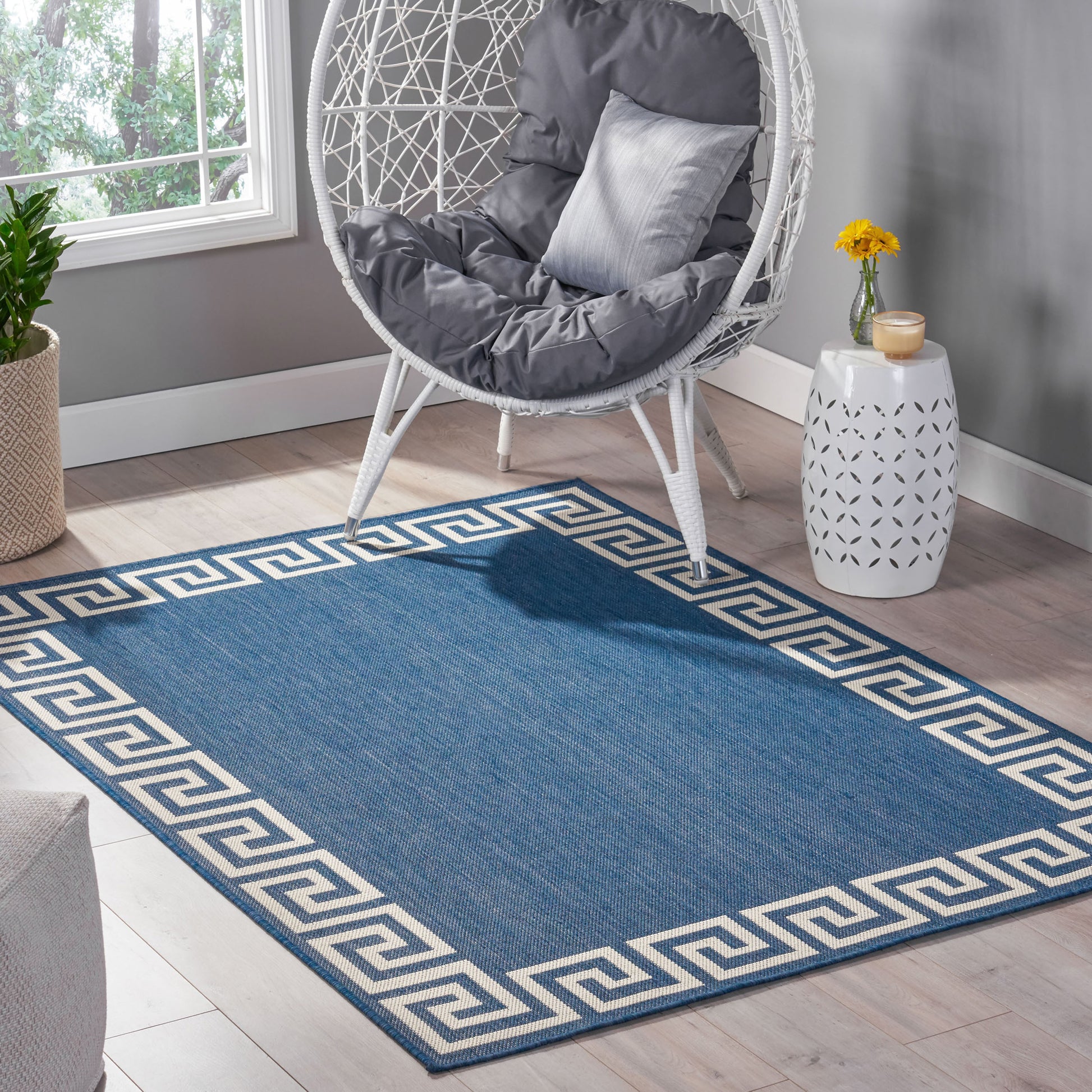 Affordable Patterned Area Rug for Furnistra USA