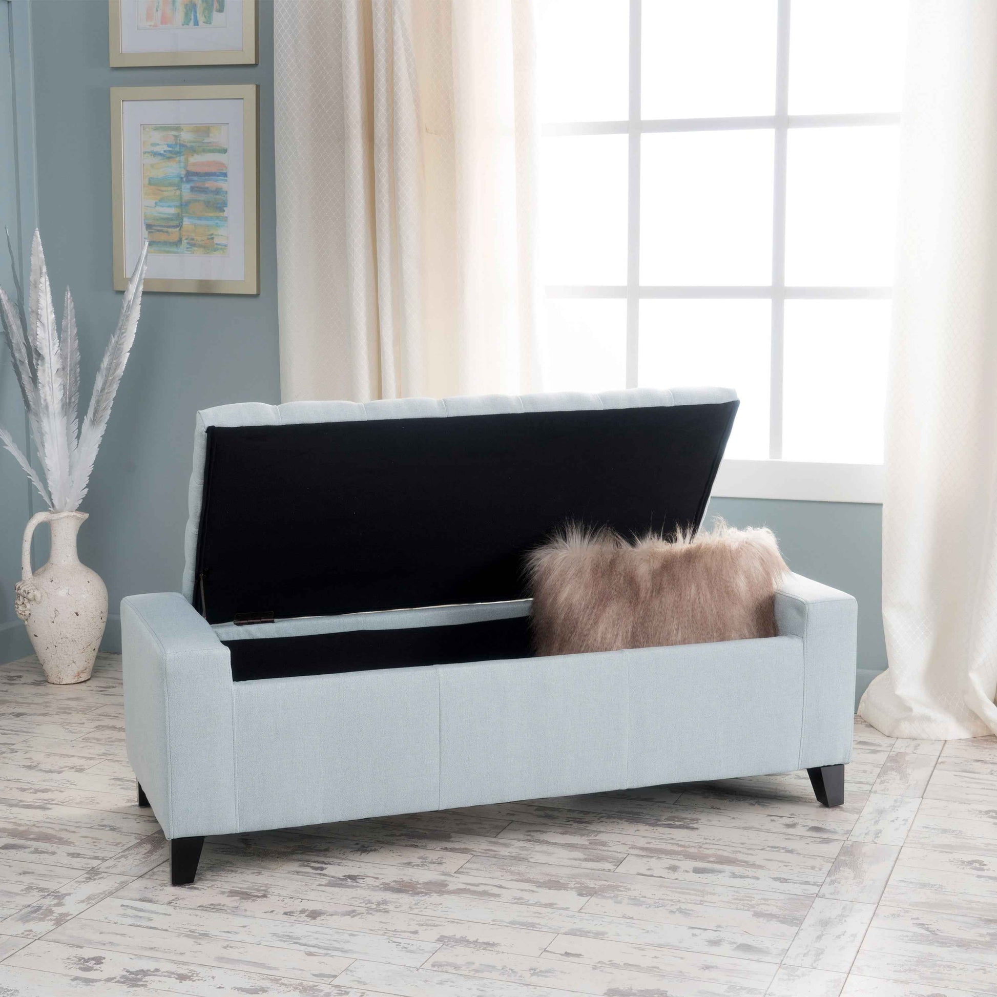 Elegant Tufted Velvet Chaise Lounge in Gray