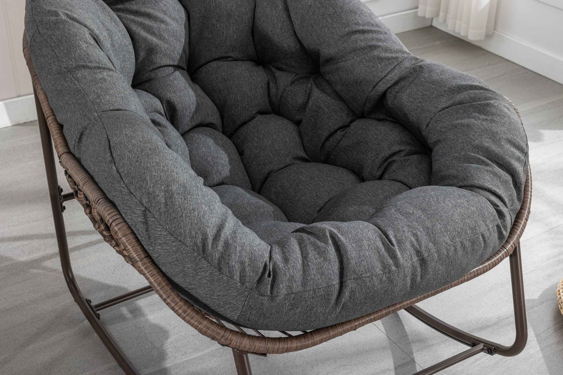 Elegant Upholstered Armchair with Modern Flair