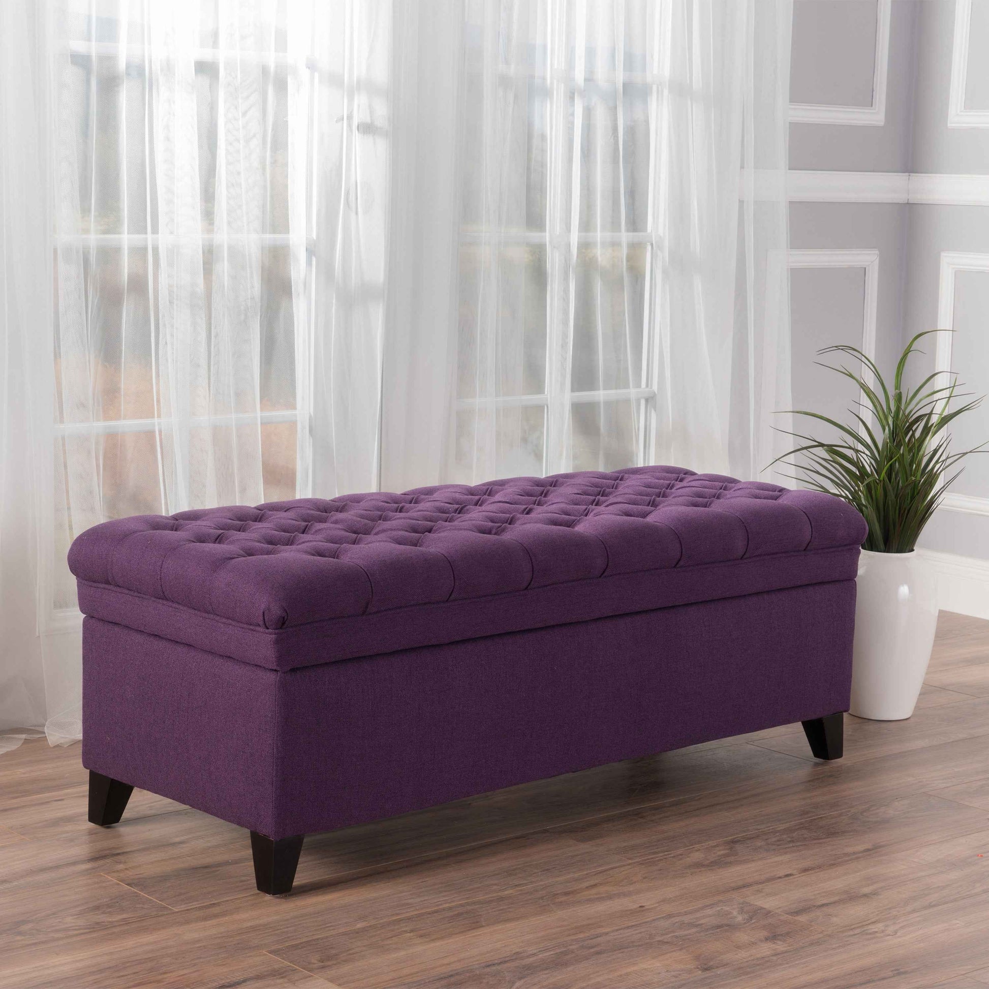 Elegant Velvet Storage Chaise Lounge with Plush Cushion