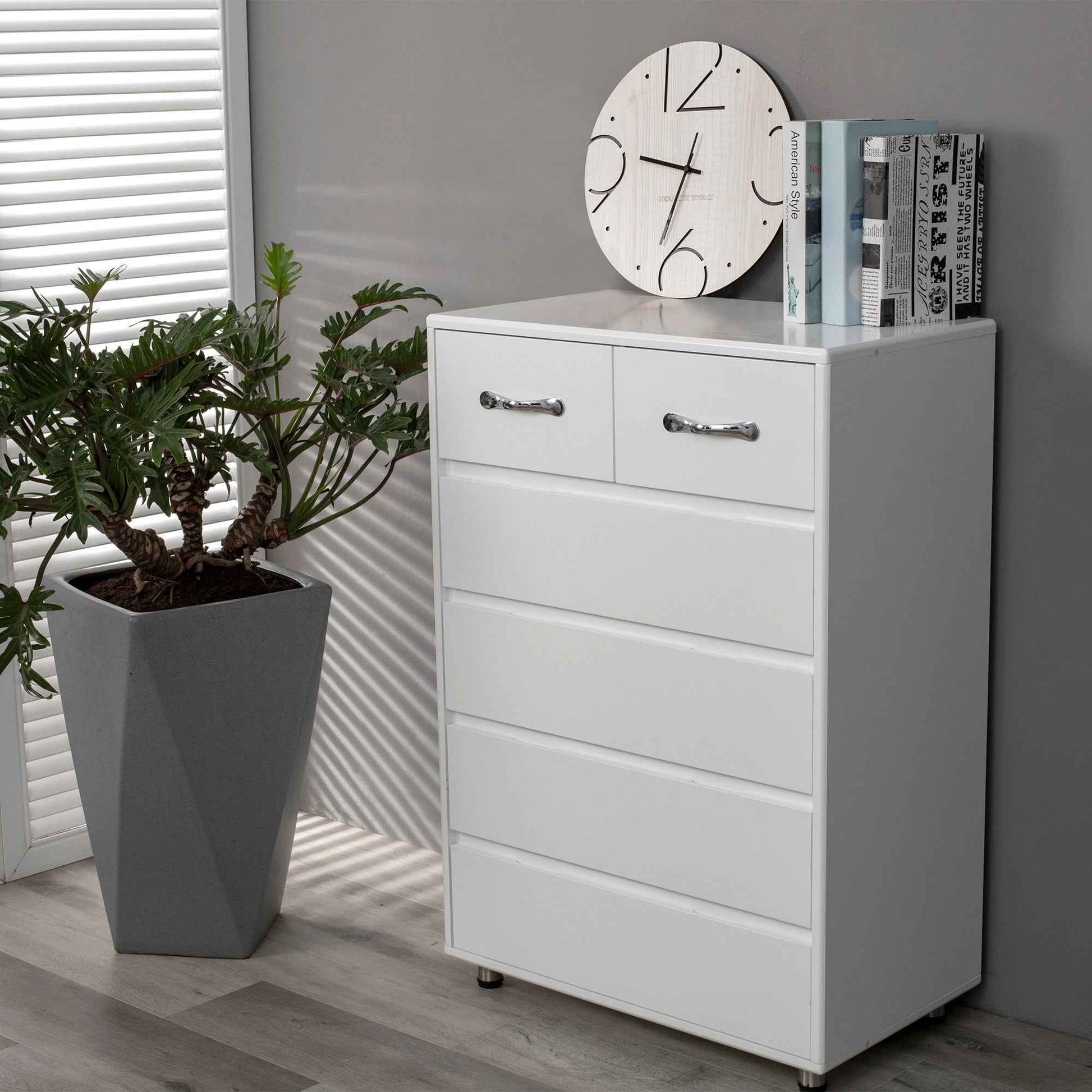 Sophisticated White Six-Drawer Bedroom Dresser