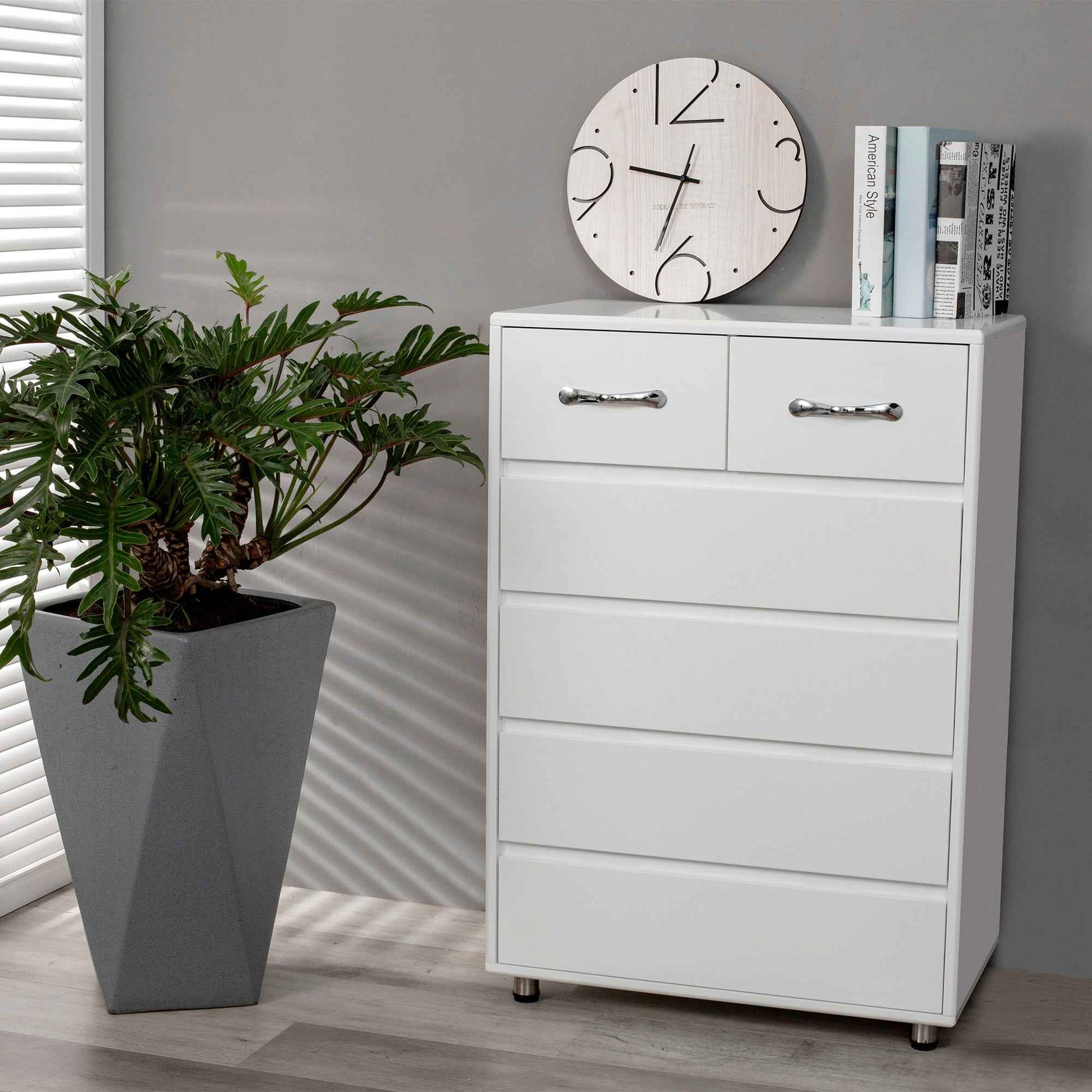 Sophisticated White Six-Drawer Bedroom Dresser