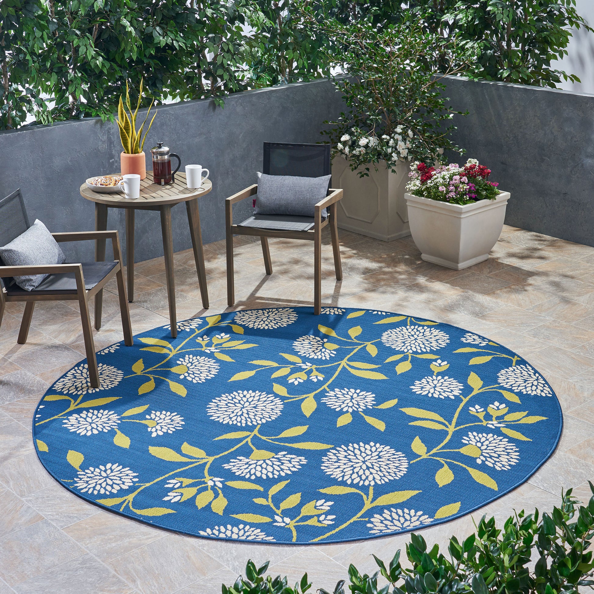 Stunning Outdoor Oasis - Elegant Floral Polypropylene Area Rug USA